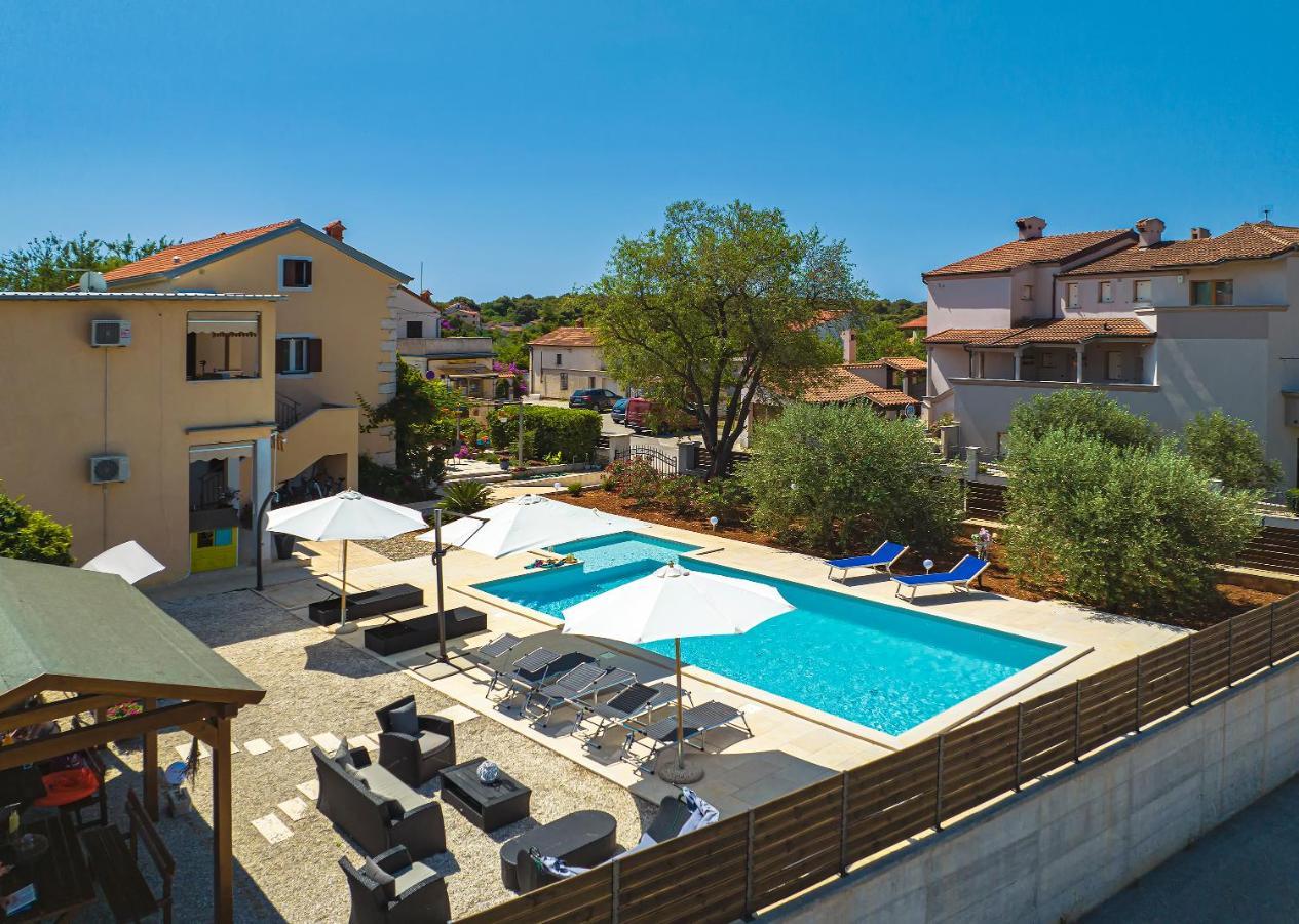 Apartments Vita Vinkuran Ngoại thất bức ảnh